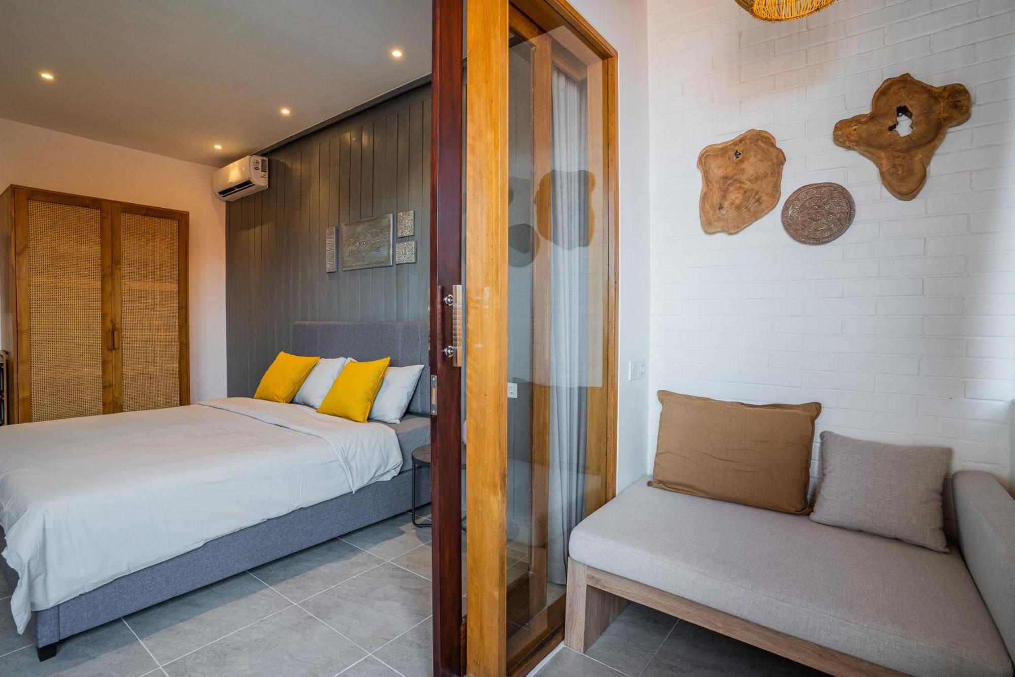 Villa New! Sony 1 - 3br Next To Legian *