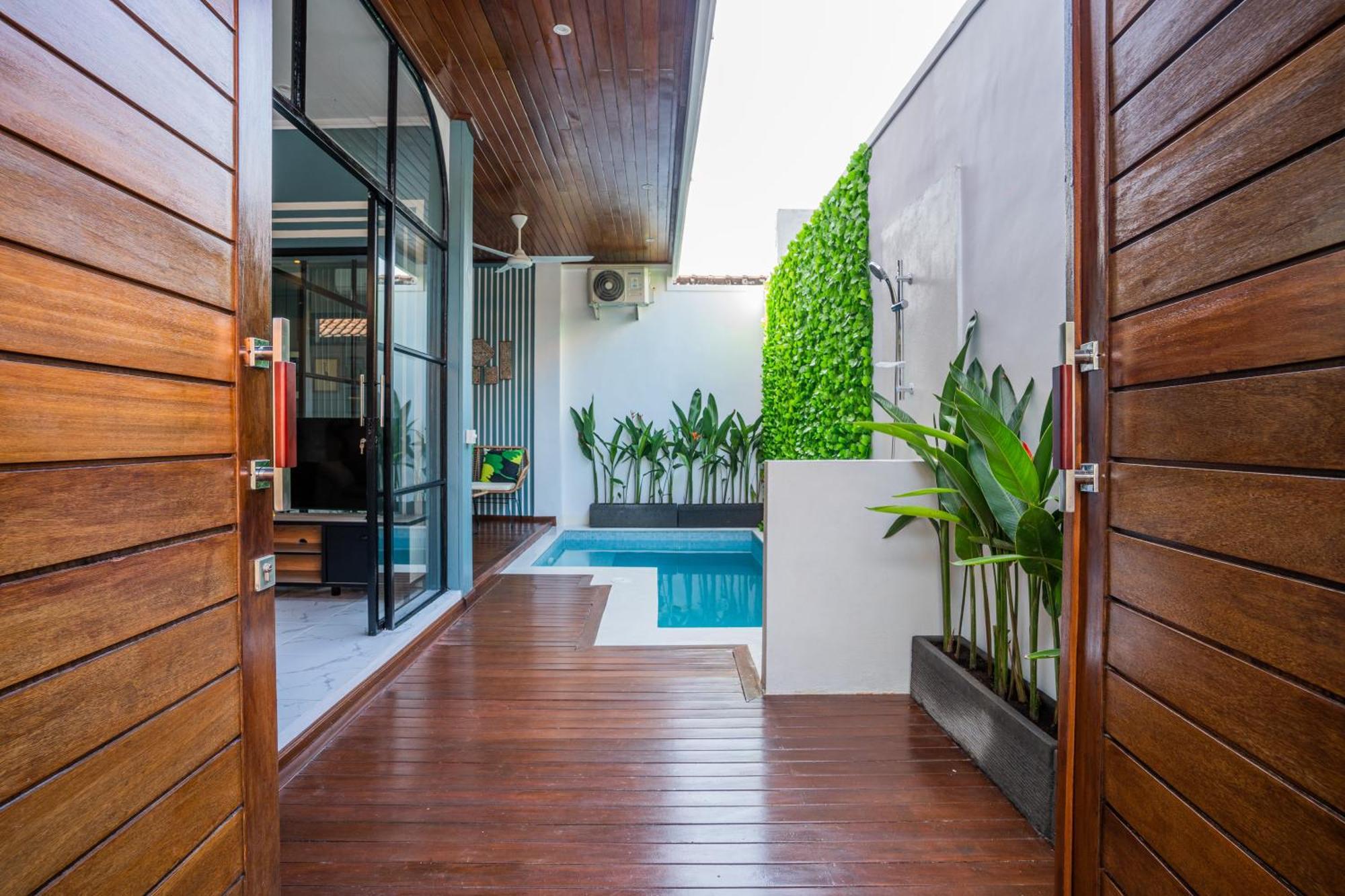 New! Sony 1 - 3br Next To Legian *