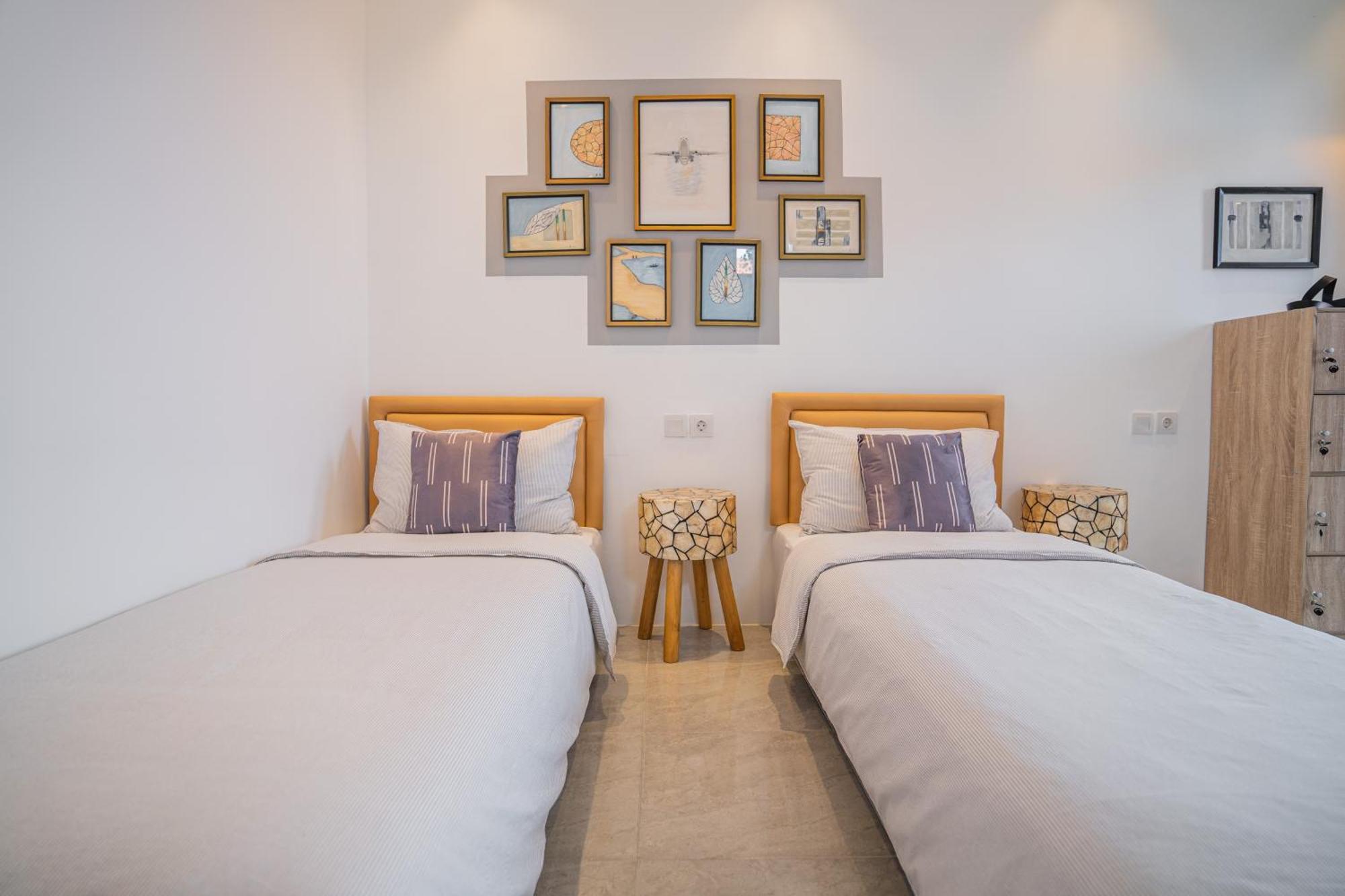 Villa New! Sony 1 - 3br Next To Legian *