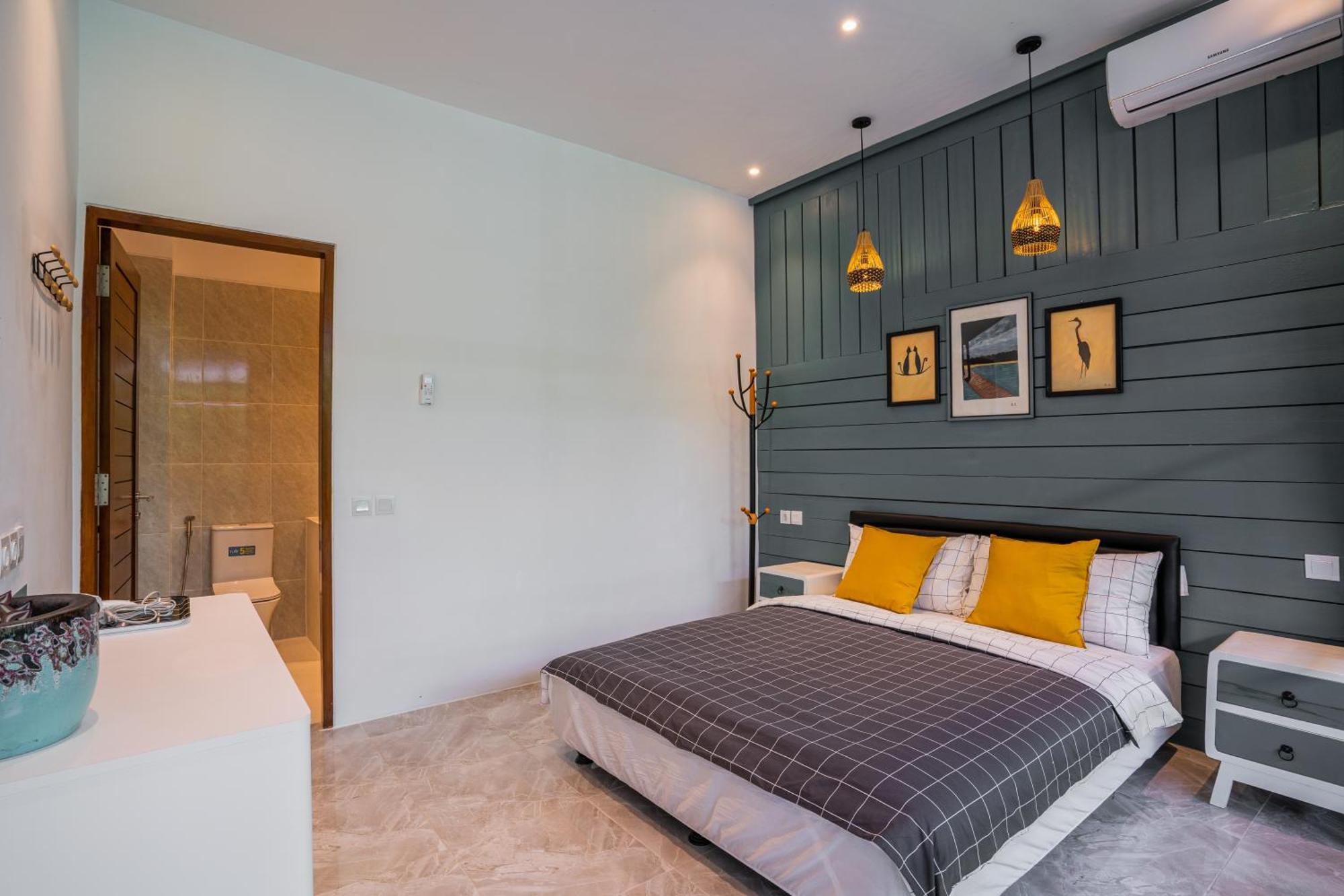 Villa New! Sony 1 - 3br Next To Legian