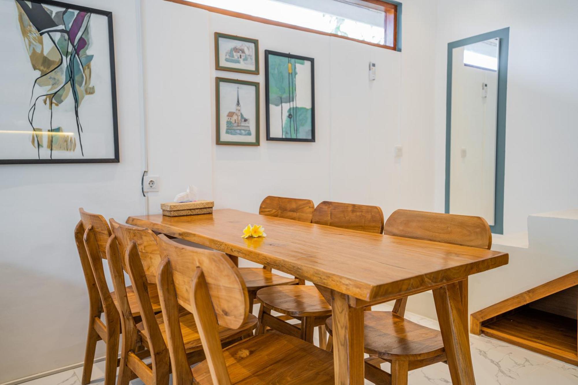New! Sony 1 - 3br Next To Legian Villa *