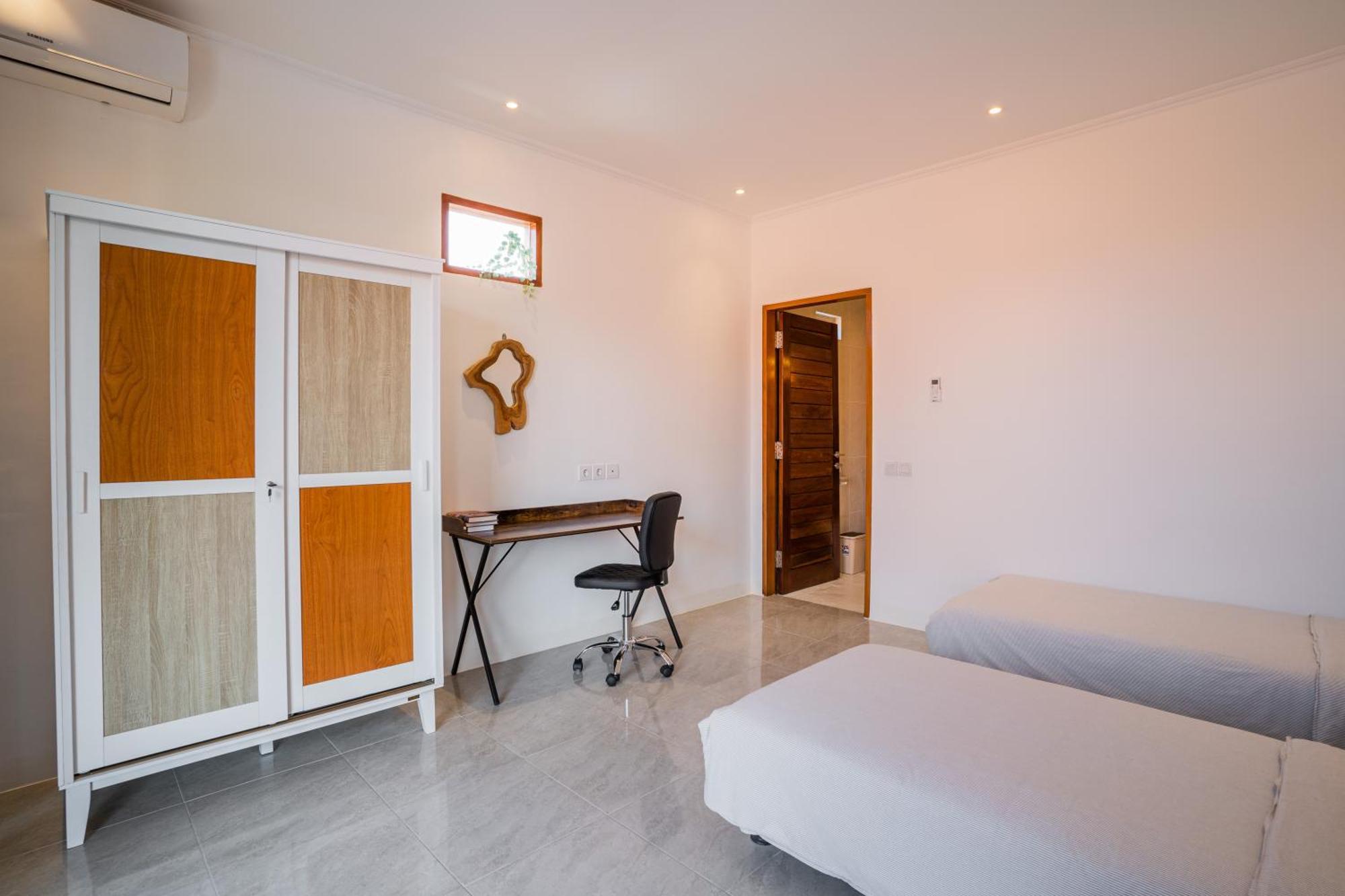 New! Sony 1 - 3br Next To Legian